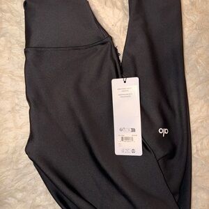 Alo 7/8 Airlift black leggings, size Small NWT